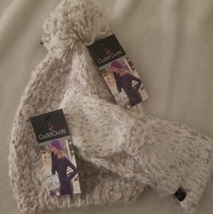 ❌SOLD❌ Cuddl Duds hat and headband combo